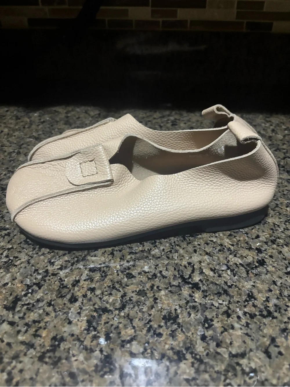 Acropedico Women’s Cream Pebbled Leather Slip-On Flats